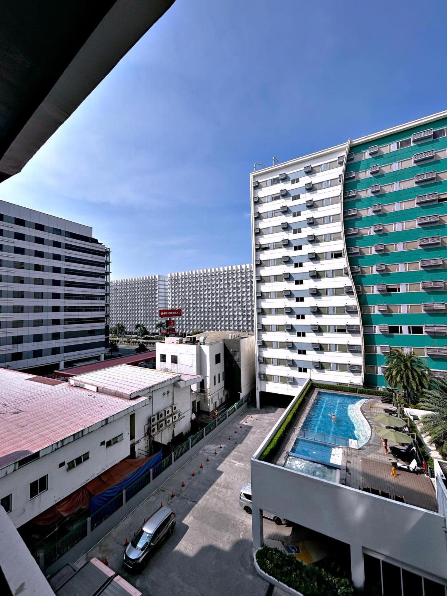 Cozypura Staycation Near Moa, Airport , With Free Fast Wifi, Netflix And Pay Parking Pasay Kültér fotó